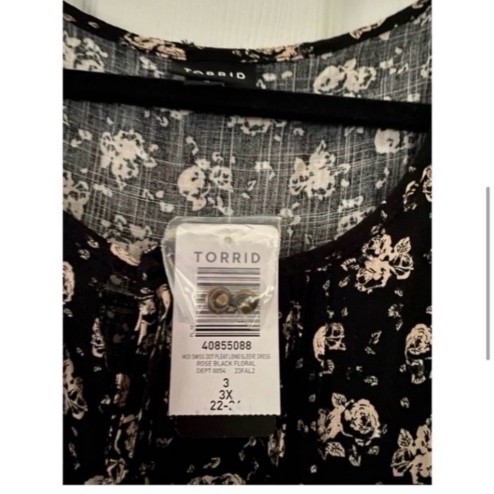 TORRID Black Floral Long Sleeve Midi Dress - Picture 6 of 7